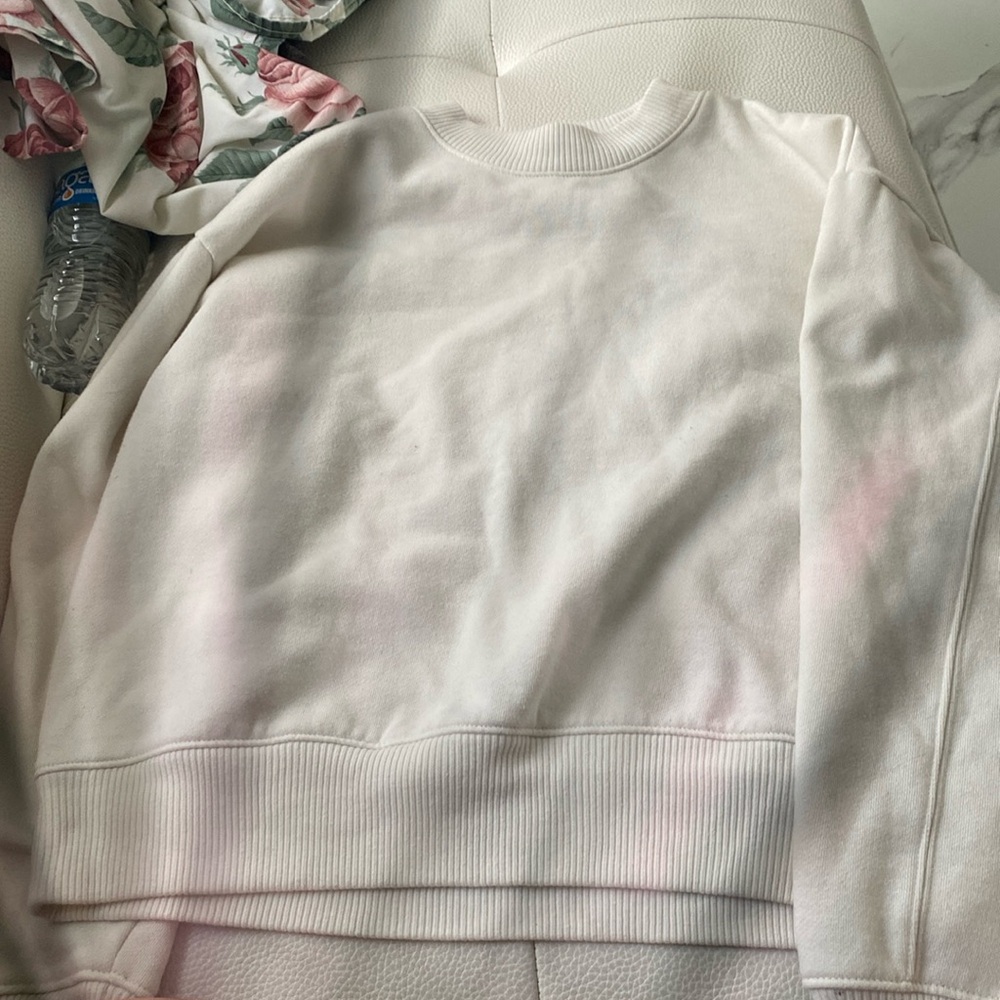 NWOT white sweatshirt